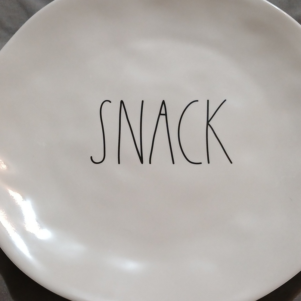 Rae Dunn plates